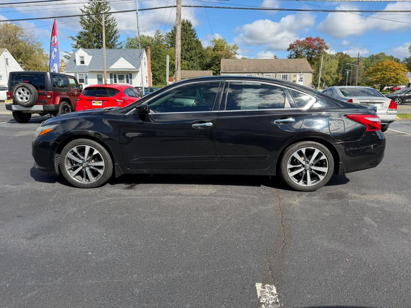 2016 Nissan Altima 2.5 SL (1N4AL3AP9GC) with an 2.5L L4 DOHC 16V engine, CVT transmission, located at 1010 N White Horse Pike, Stratford, NJ, 08084, (856) 262-9500, 39.838921, -75.011497- Photo#5