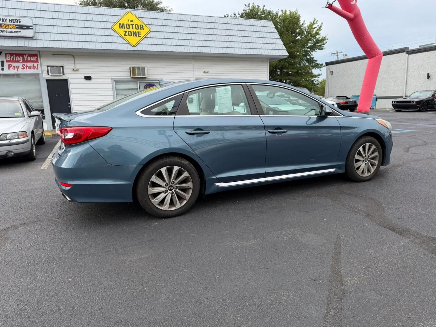 2015 Hyundai Sonata Sport (5NPE34AF7FH) with an 2.4L L4 DOHC 16V engine, 6A transmission, located at 1010 N White Horse Pike, Stratford, NJ, 08084, (856) 262-9500, 39.838921, -75.011497- Photo#7