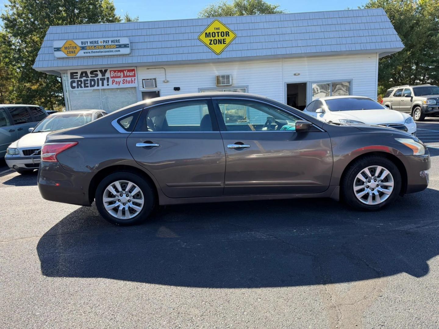 2013 Nissan Altima 2.5 S (1N4AL3AP6DC) with an 2.5L L4 DOHC 16V engine, located at 1010 N White Horse Pike, Stratford, NJ, 08084, (856) 262-9500, 39.838921, -75.011497- Photo#1