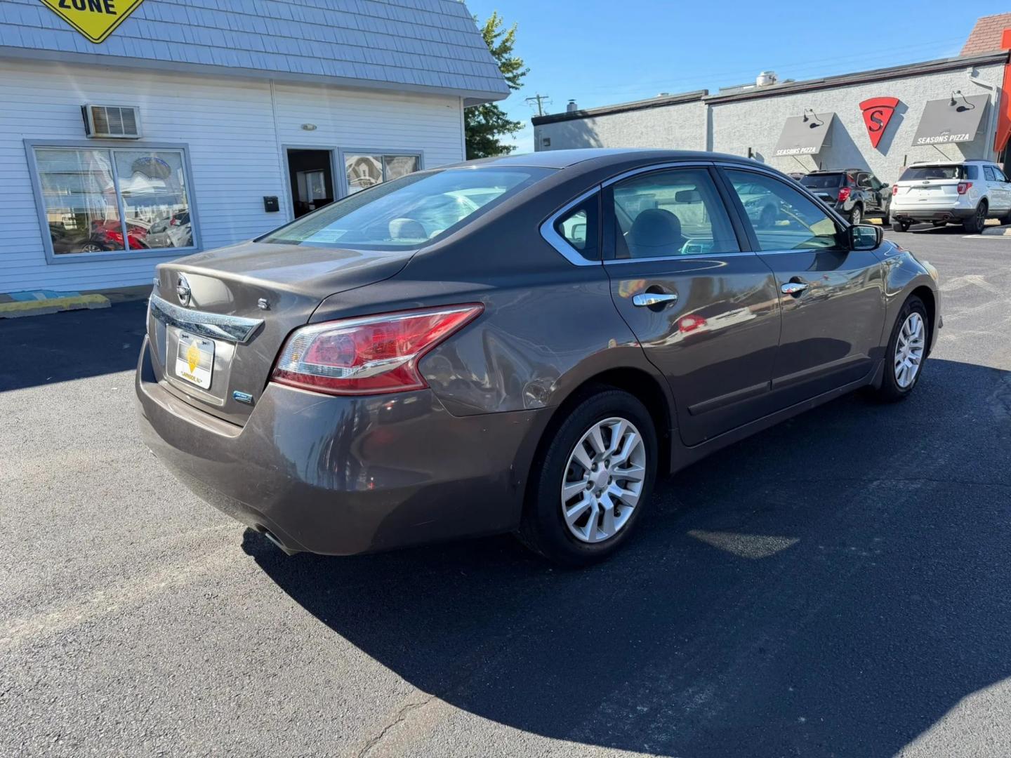 2013 Nissan Altima 2.5 S (1N4AL3AP6DC) with an 2.5L L4 DOHC 16V engine, located at 1010 N White Horse Pike, Stratford, NJ, 08084, (856) 262-9500, 39.838921, -75.011497- Photo#3