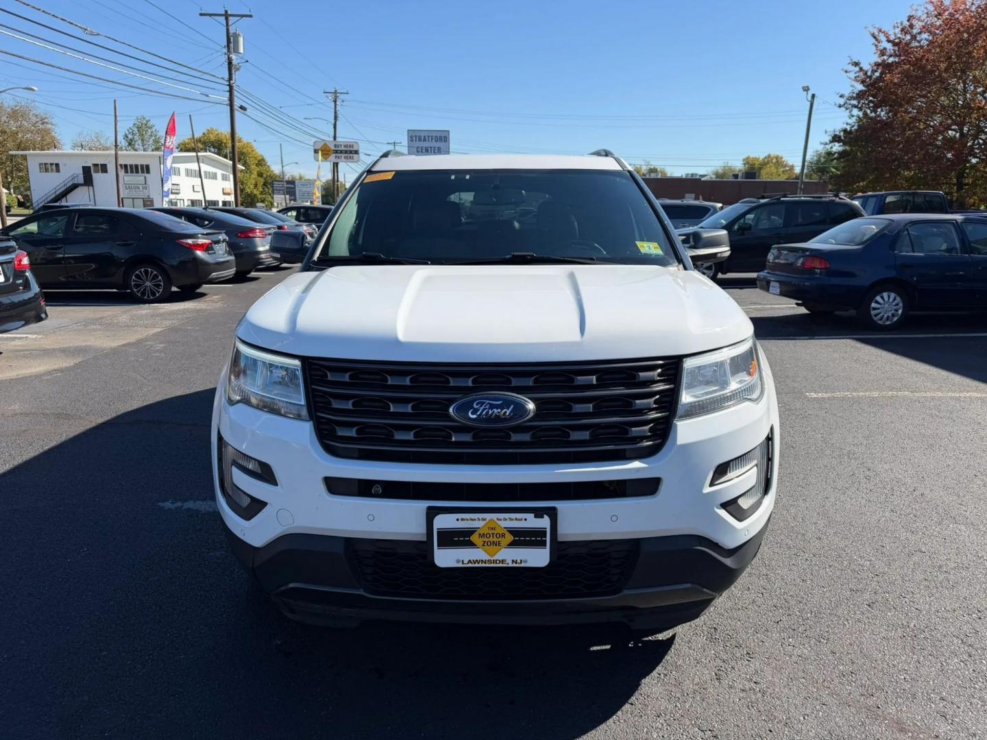 2017 Ford Explorer XLT 4WD (1FM5K8D82HG) with an 3.5L V6 DOHC 24V engine, 6A transmission, located at 1010 N White Horse Pike, Stratford, NJ, 08084, (856) 262-9500, 39.838921, -75.011497- Photo#7