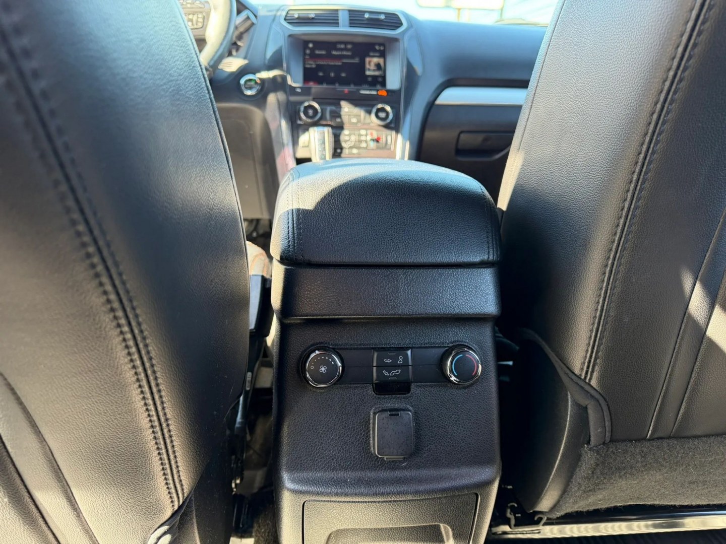 2017 Ford Explorer XLT 4WD (1FM5K8D82HG) with an 3.5L V6 DOHC 24V engine, 6A transmission, located at 1010 N White Horse Pike, Stratford, NJ, 08084, (856) 262-9500, 39.838921, -75.011497- Photo#25