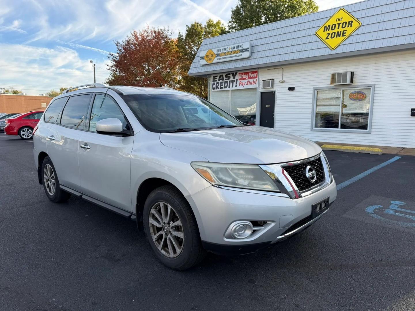 2014 Nissan Pathfinder S 4WD (5N1AR2MM9EC) with an 3.5L V6 DOHC 24V engine, Continuously Variable Transmission transmission, located at 1010 N White Horse Pike, Stratford, NJ, 08084, (856) 262-9500, 39.838921, -75.011497- Photo#11