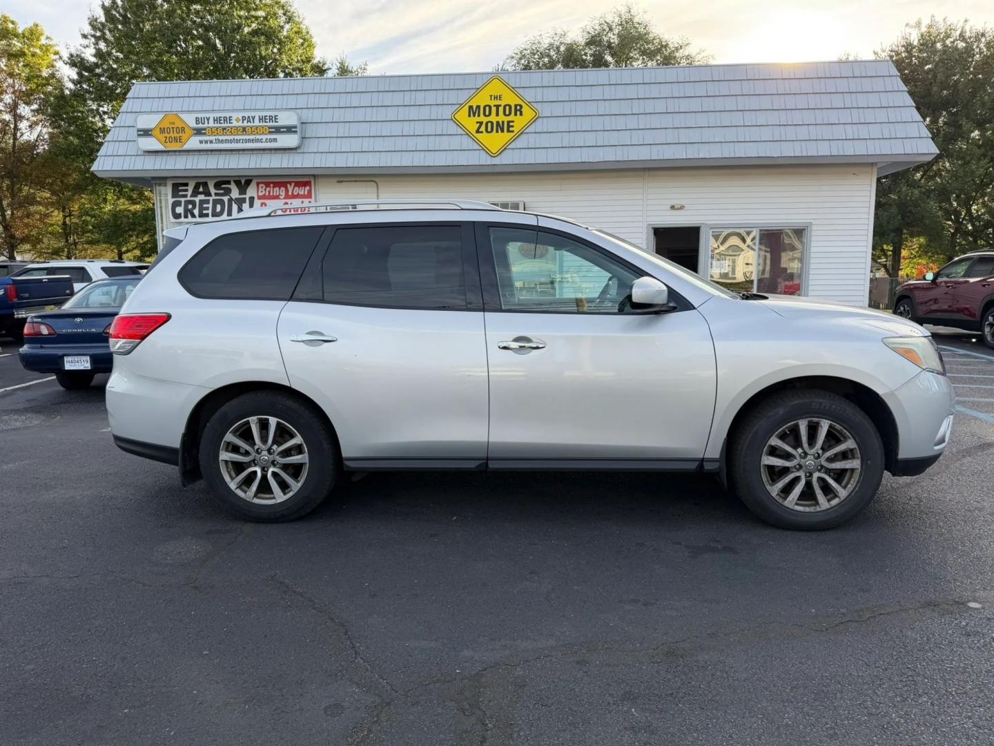 2014 Nissan Pathfinder S 4WD (5N1AR2MM9EC) with an 3.5L V6 DOHC 24V engine, Continuously Variable Transmission transmission, located at 1010 N White Horse Pike, Stratford, NJ, 08084, (856) 262-9500, 39.838921, -75.011497- Photo#0