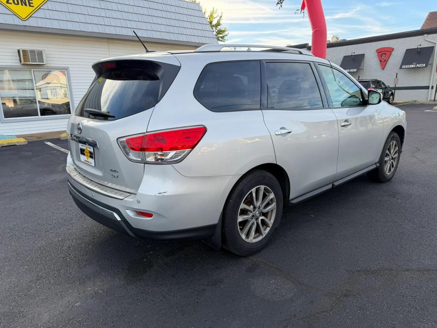 2014 Nissan Pathfinder S 4WD (5N1AR2MM9EC) with an 3.5L V6 DOHC 24V engine, Continuously Variable Transmission transmission, located at 1010 N White Horse Pike, Stratford, NJ, 08084, (856) 262-9500, 39.838921, -75.011497- Photo#2