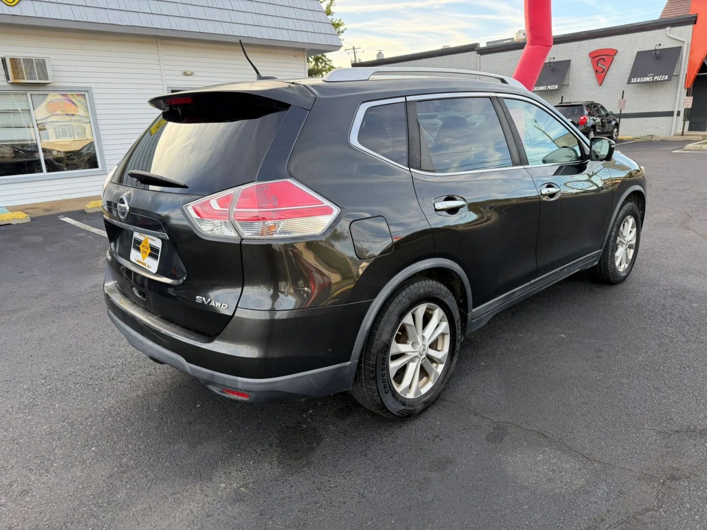 2016 Nissan Rogue SV AWD (KNMAT2MV3GP) with an 2.5L L4 DOHC 16V engine, CVT transmission, located at 1010 N White Horse Pike, Stratford, NJ, 08084, (856) 262-9500, 39.838921, -75.011497- Photo#2