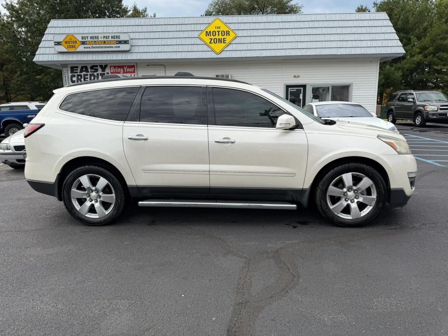 2014 White Chevrolet Traverse LTZ AWD (1GNKVJKD1EJ) with an 3.6L V6 DOHC 24V engine, 6-Speed Automatic transmission, located at 1010 N White Horse Pike, Stratford, NJ, 08084, (856) 262-9500, 39.838921, -75.011497- Photo#12